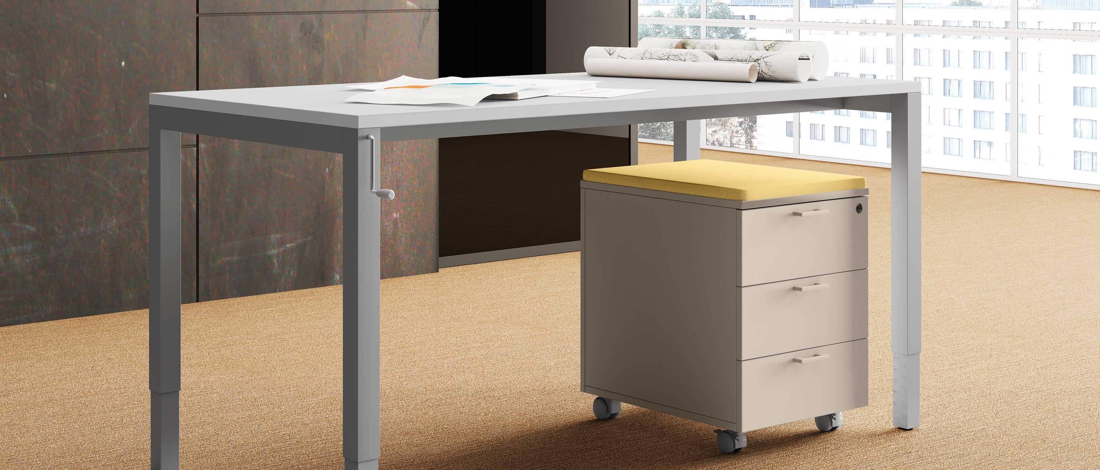 Bureau assis debout pour entreprise